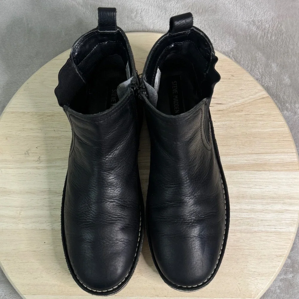 Steve Madden B Clay Black Leather Chelsea Boots Womens Size 5 Zip Lug Sole Ankle